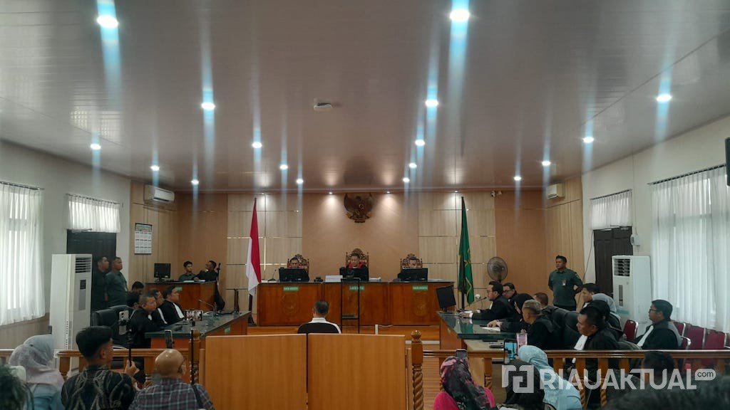 Eksepsi Ditolak, Hakim Nyatakan Dakwaan Sah dan Perkara Abdul Wahid Masuk Tahap Pembuktian