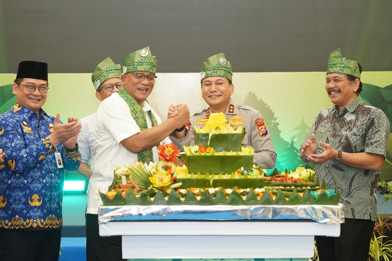 Menteri LH Sambangi Polda Riau, Soroti Penegakan Hukum Lingkungan