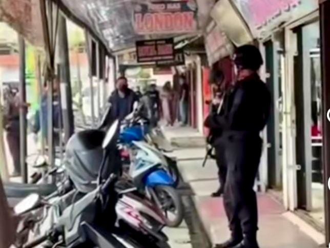 Pengembangan Kasus PETI Kuansing, Polda Riau Geledah Toko Emas di Siak Hulu