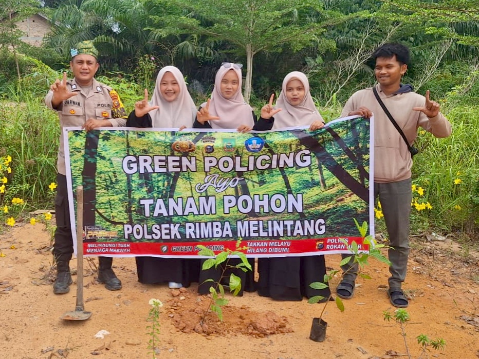 Polsek Rimba Melintang Gencarkan Green Policing dengan Tanam Pohon di Masjid Jami' Hidayatullah