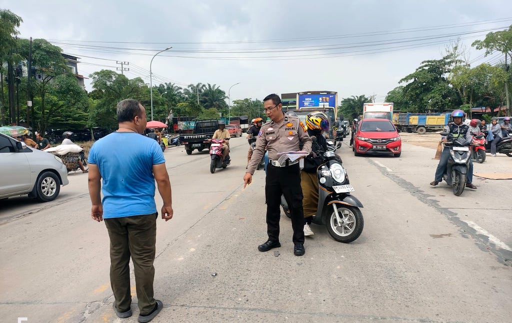  Tabrakan dengan Truk di Jalan Siak II Pekanbaru, Pemotor Tewas