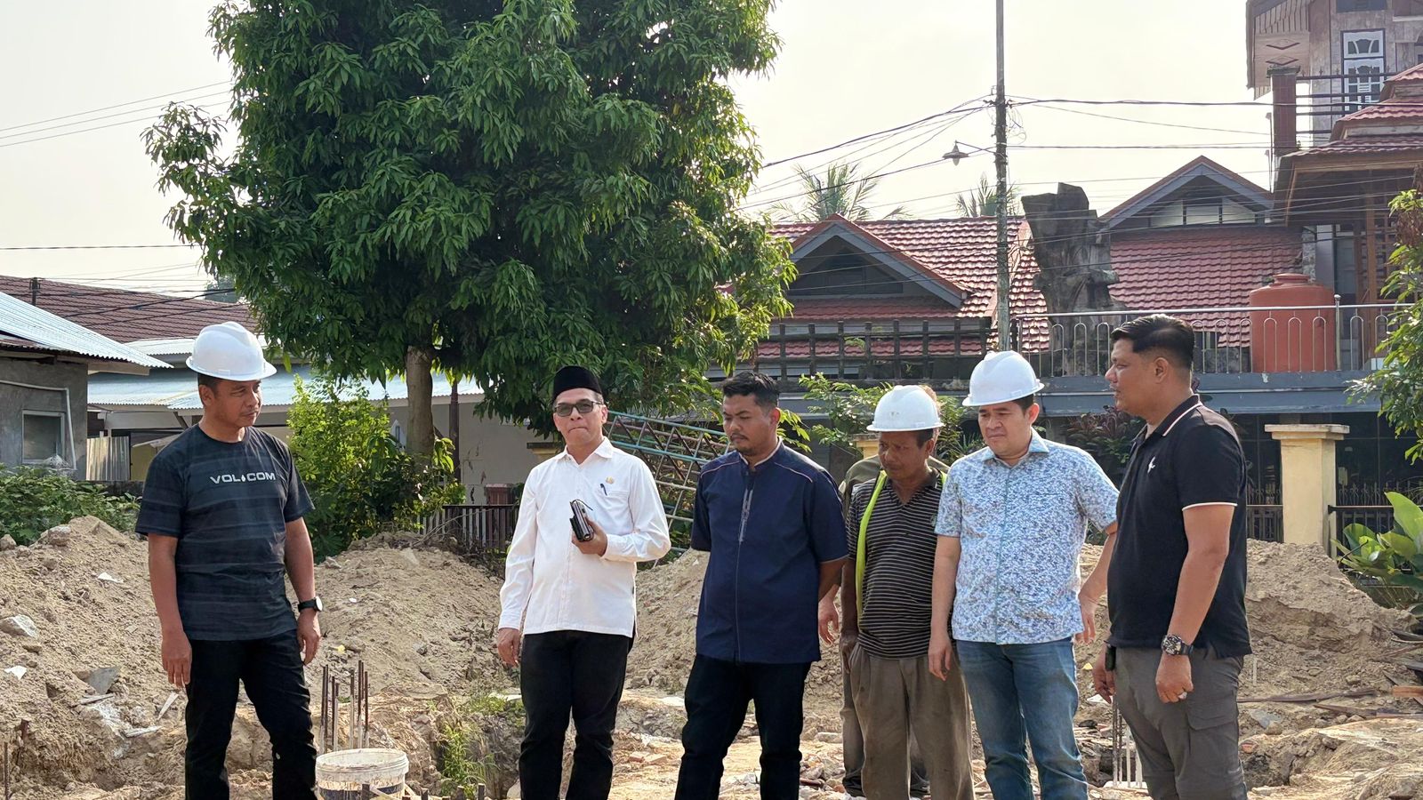 Bupati Kampar Tinjau Sekolah, Tegaskan Komitmen Tingkatkan Kualitas Pendidikan