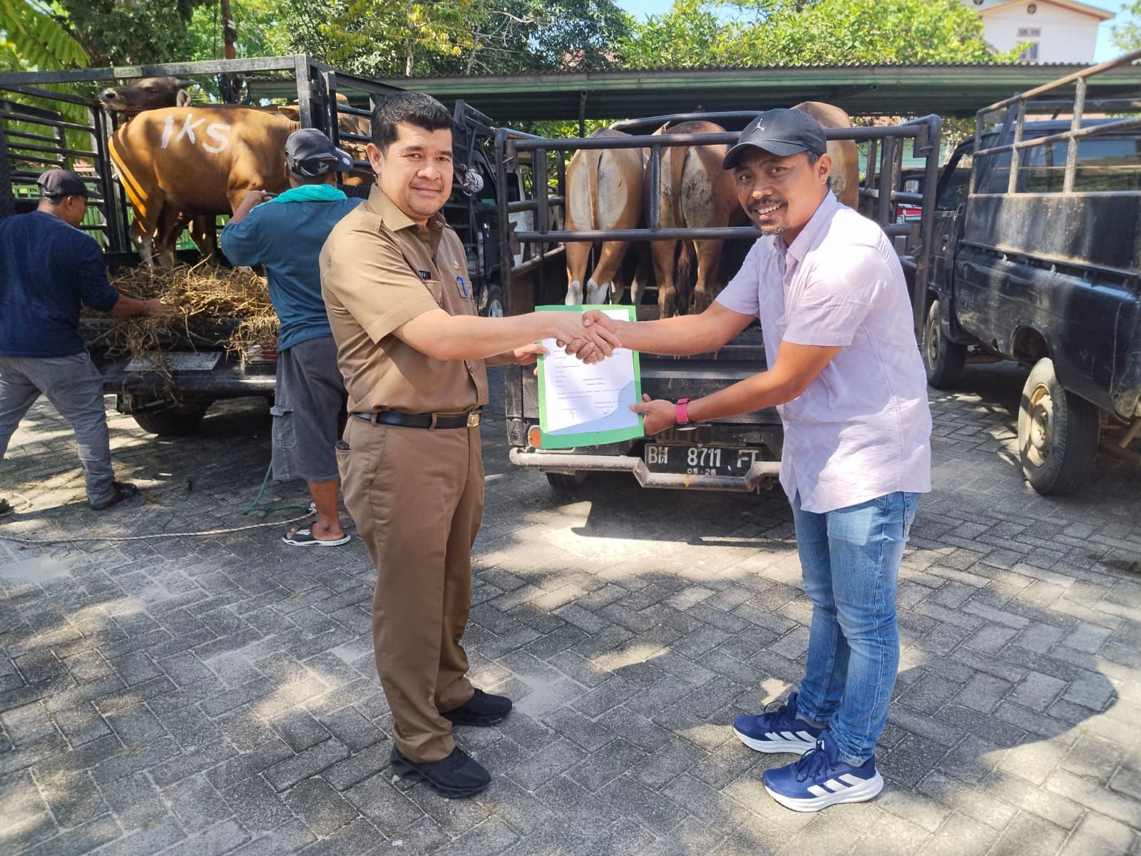 Pemkab Kampar Sembelih 57 Hewan Qurban di Islamic Center Bangkinang