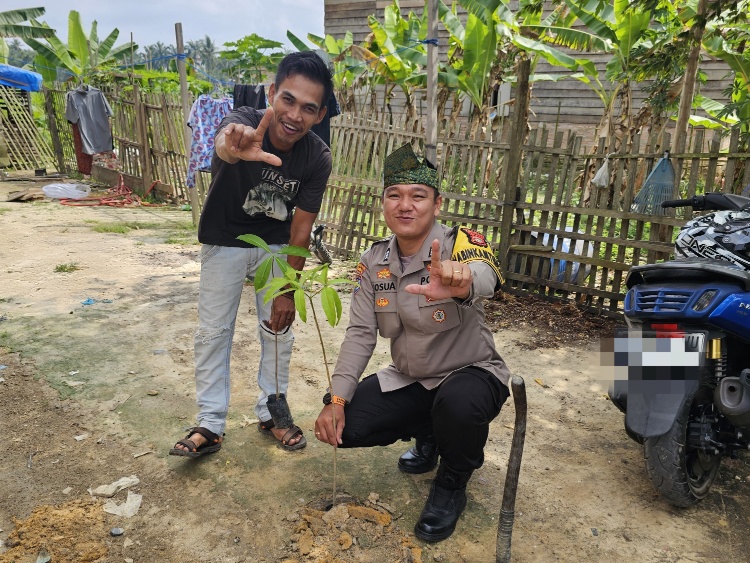 Green Policing, Polsek Rimba Melintang Tanam Lima Bibit Pohon di Pematang Sikek