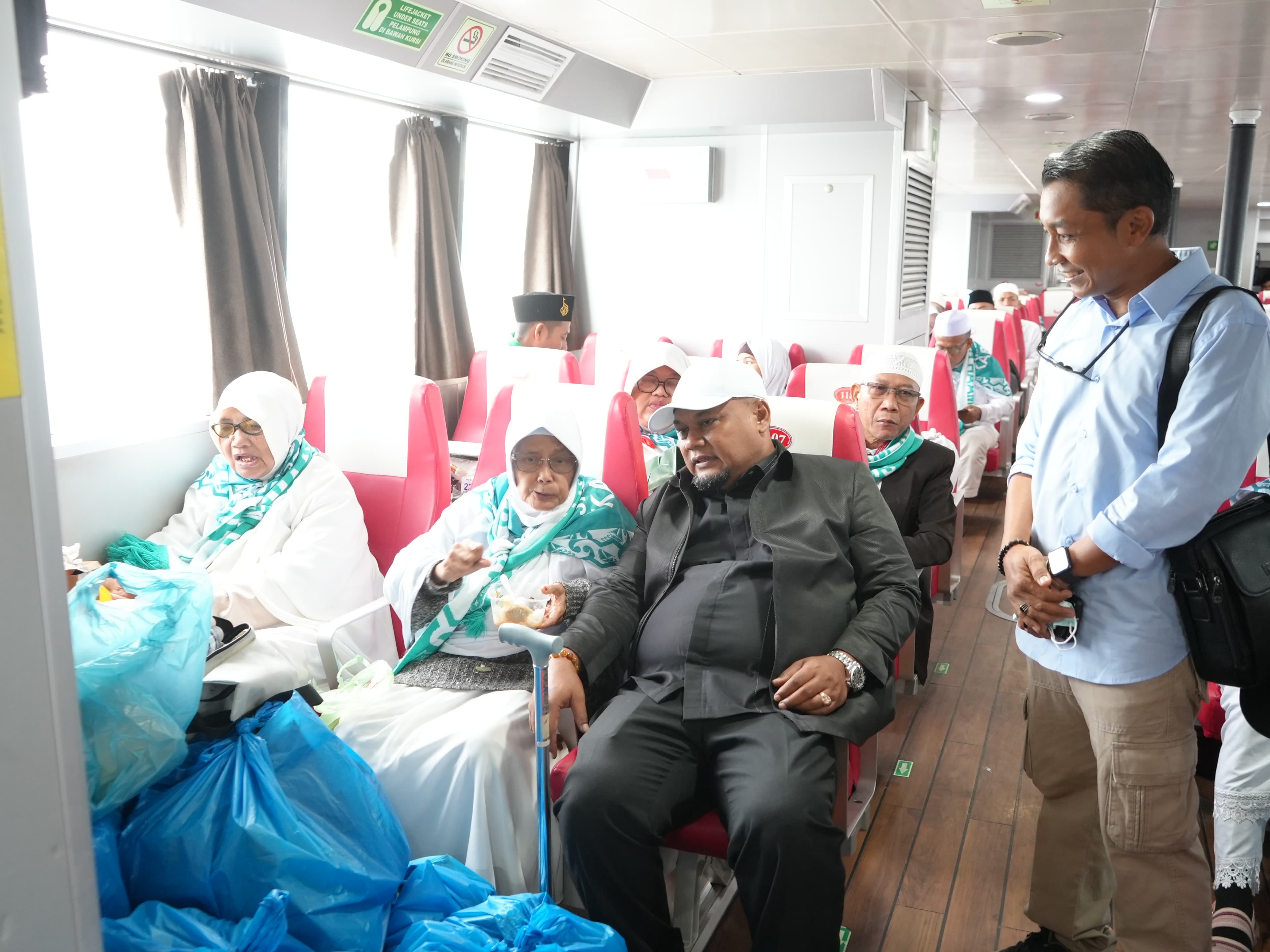 Wabup Syamsurizal Pastikan Jemaah Haji Siak Pulang dengan Selamat