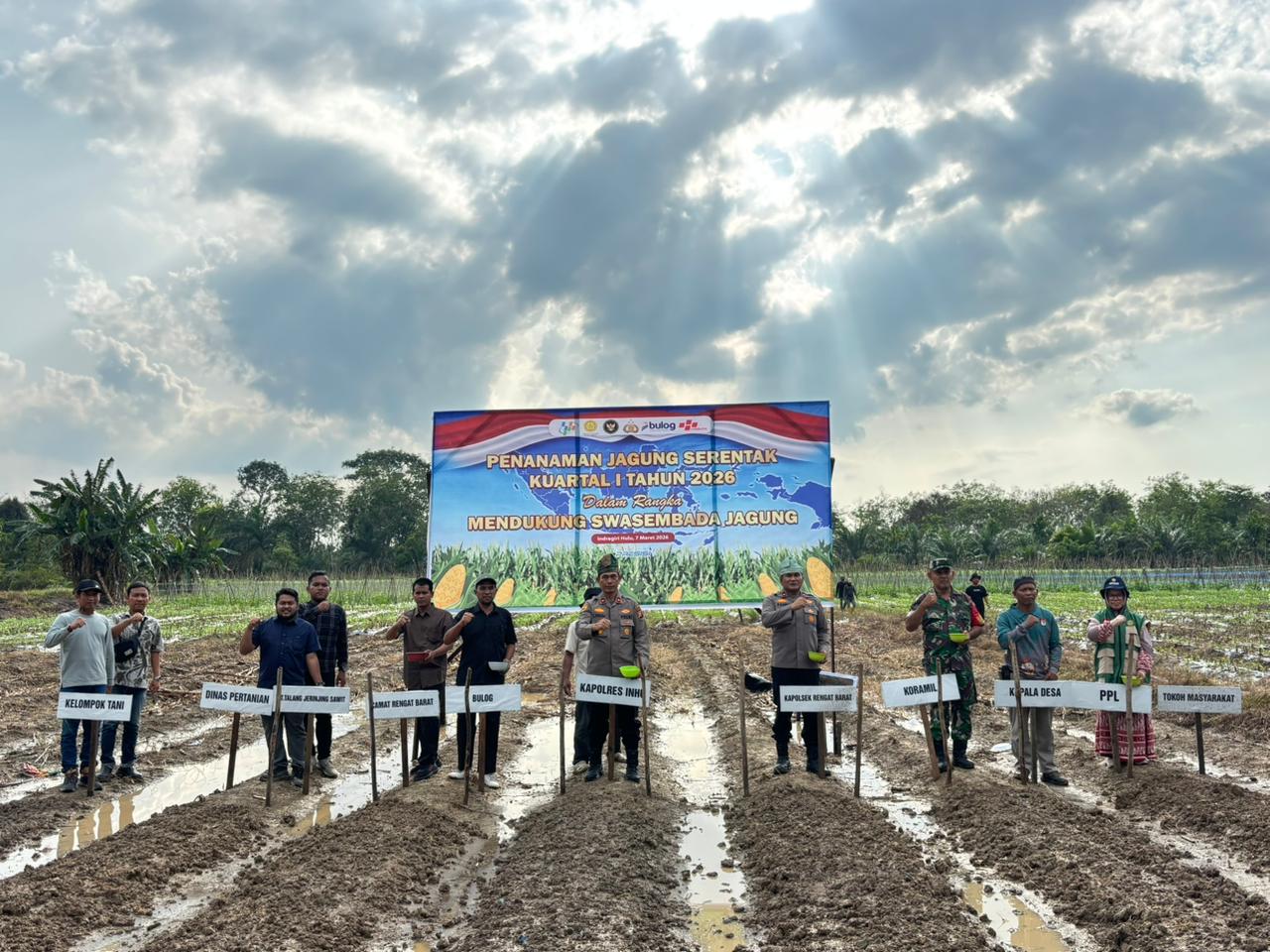 Dukung Ketahanan Pangan, Polres Inhu Tanam Jagung Serentak di Tujuh Lokasi