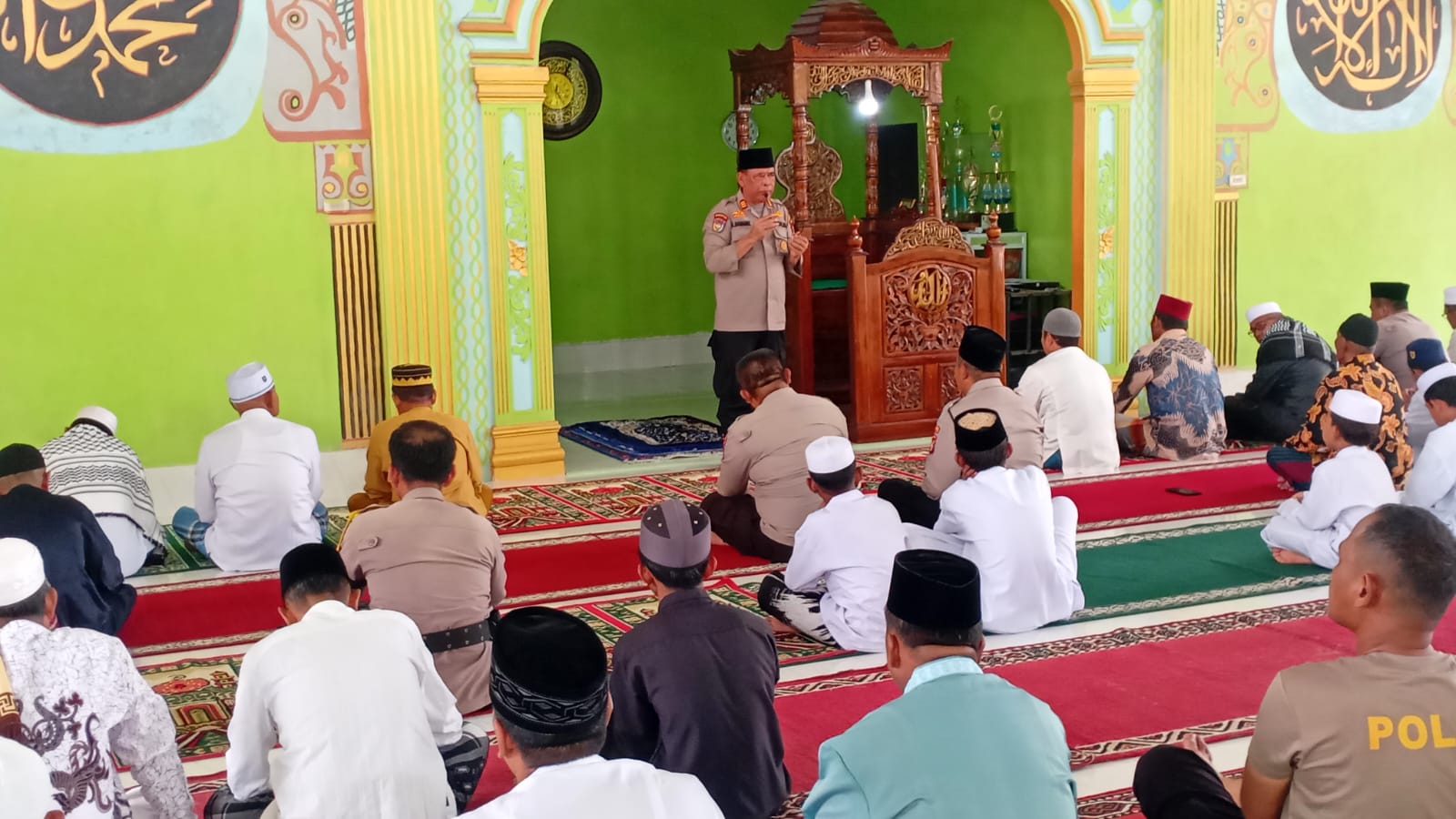 Kapolres Rohil Jadi Khotib Salat Jumat di Panipahan, Redam Situasi Usai Demo