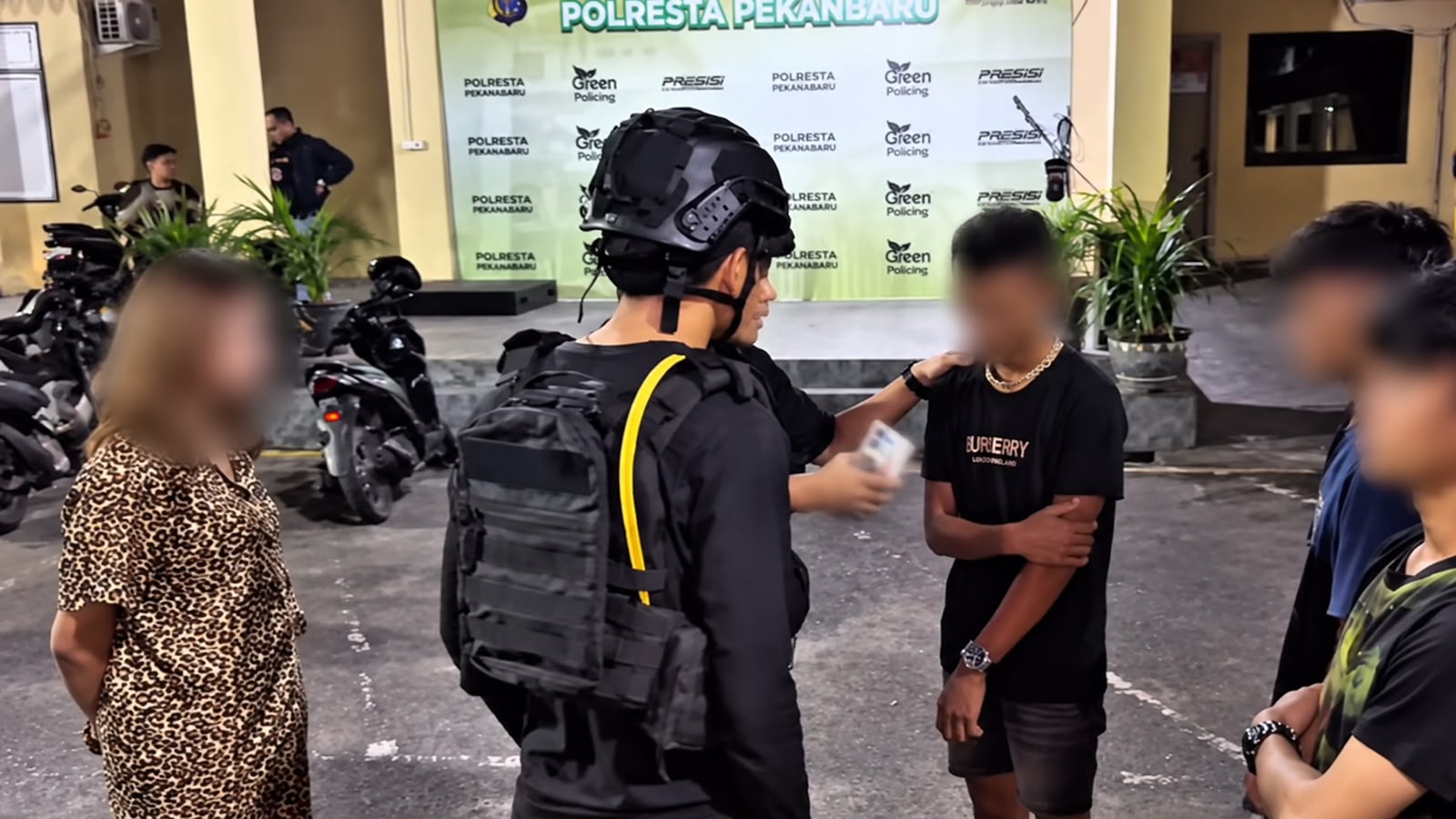 Ngaku Mucikari, 4 Pemuda Diduga Peras Pengguna MiChat di Pekanbaru