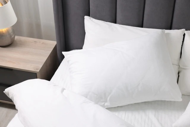 Sering Menggunakan Bantal yang Sudah Lama, Apakah Berpengaruh pada Kesehatan?