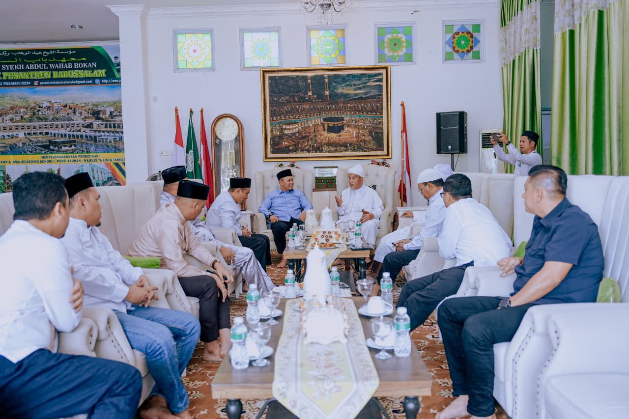 Perkuat Silaturahmi, Wali Kota Pekanbaru Ajak Ulama dan Santri Doakan Indonesia Bebas Karhutla
