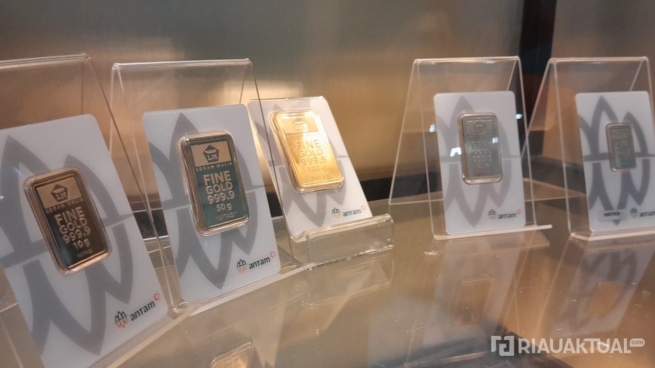 Harga Emas Antam Hari Ini Anjlok Rp15 Ribu, Ini Daftar Lengkapnya