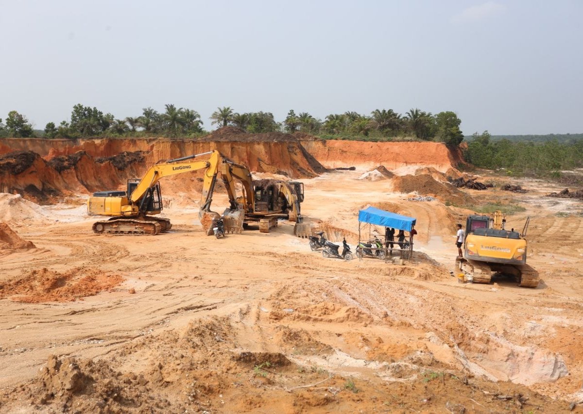 Pemprov Riau Tertibkan Dua Lokasi Galian C Ilegal di Kampar