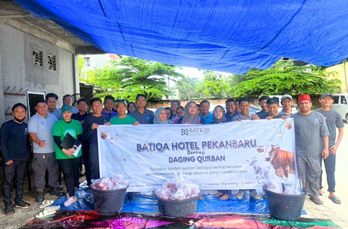 Iduladha 1447 H, BATIQA Hotel Pekanbaru Gelar Kurban dan Bagikan Daging untuk Warga Sekitar