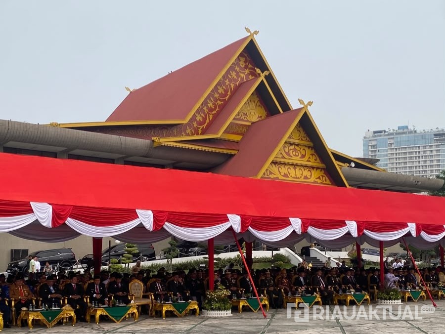 HUT ke-81 TNI di Riau Digelar di Tengah Kepungan Asap Karhutla