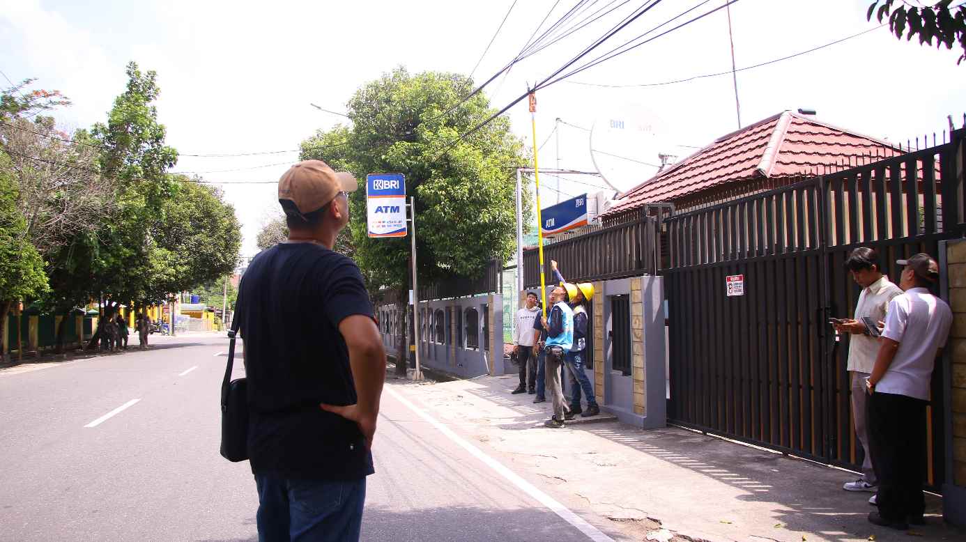 Banyak Kabel Jaringan Semrawut, Pemko Pekanbaru Stop Izin Pemasangan Tiang Baru