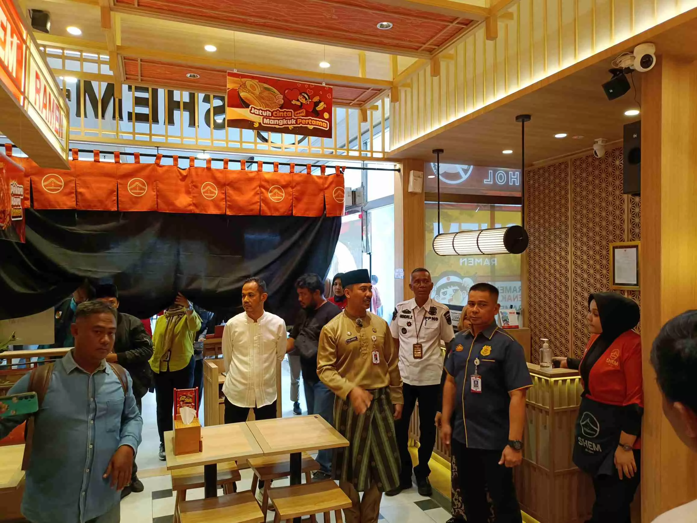 Awal Ramadan, Satpol PP Pekanbaru Turun Awasi Rumah Makan dan Restoran Buka Siang Hari