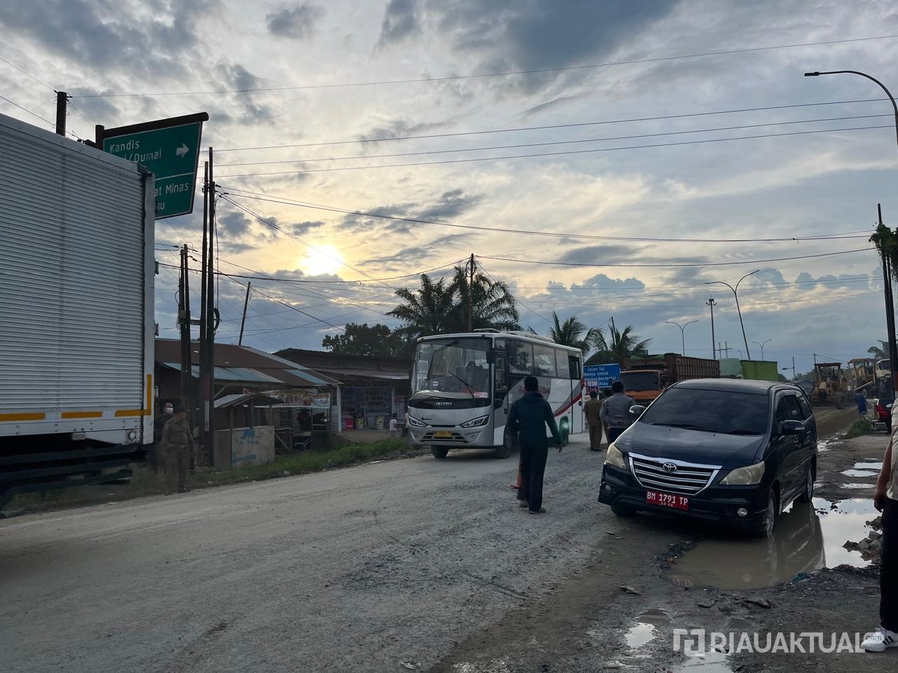 Perbaikan Ruas Jalan Simpang Minas Ditargetkan Mei Mendatang