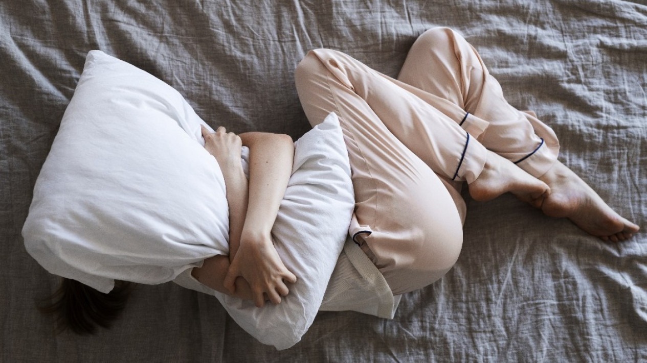 Benarkah Tidur Tanpa Bantal Bisa Perbaiki Postur Tubuh?