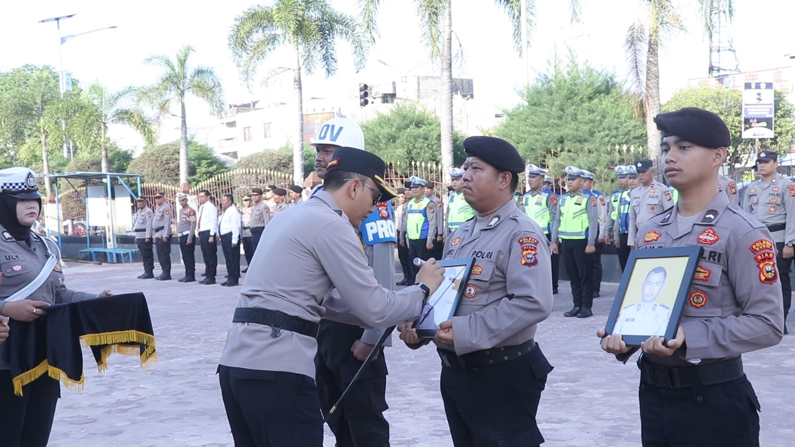 Tidak Disiplin dan Melanggar Kode Etik, Dua Polisi di Dumai Dipecat