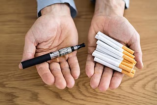 Merokok dan Vaping Berisiko Ganggu Kesuburan Pria, Begini Penjelasan Ahli