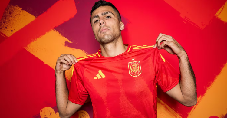 Barcelona Siapkan Rp1,4 Triliun untuk Boyong Rodri dari Manchester City