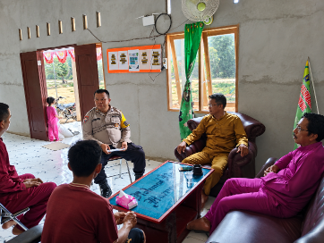 Cuaca Panas, Polsek Rimba Melintang Keliling Ingatkan Warga Rohil Waspadai Karhutla