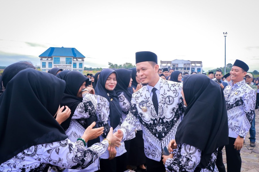 Jelang Idulfitri, Pemko Pekanbaru Salurkan Insentif Ramadan 1447H ke 2.401 Guru