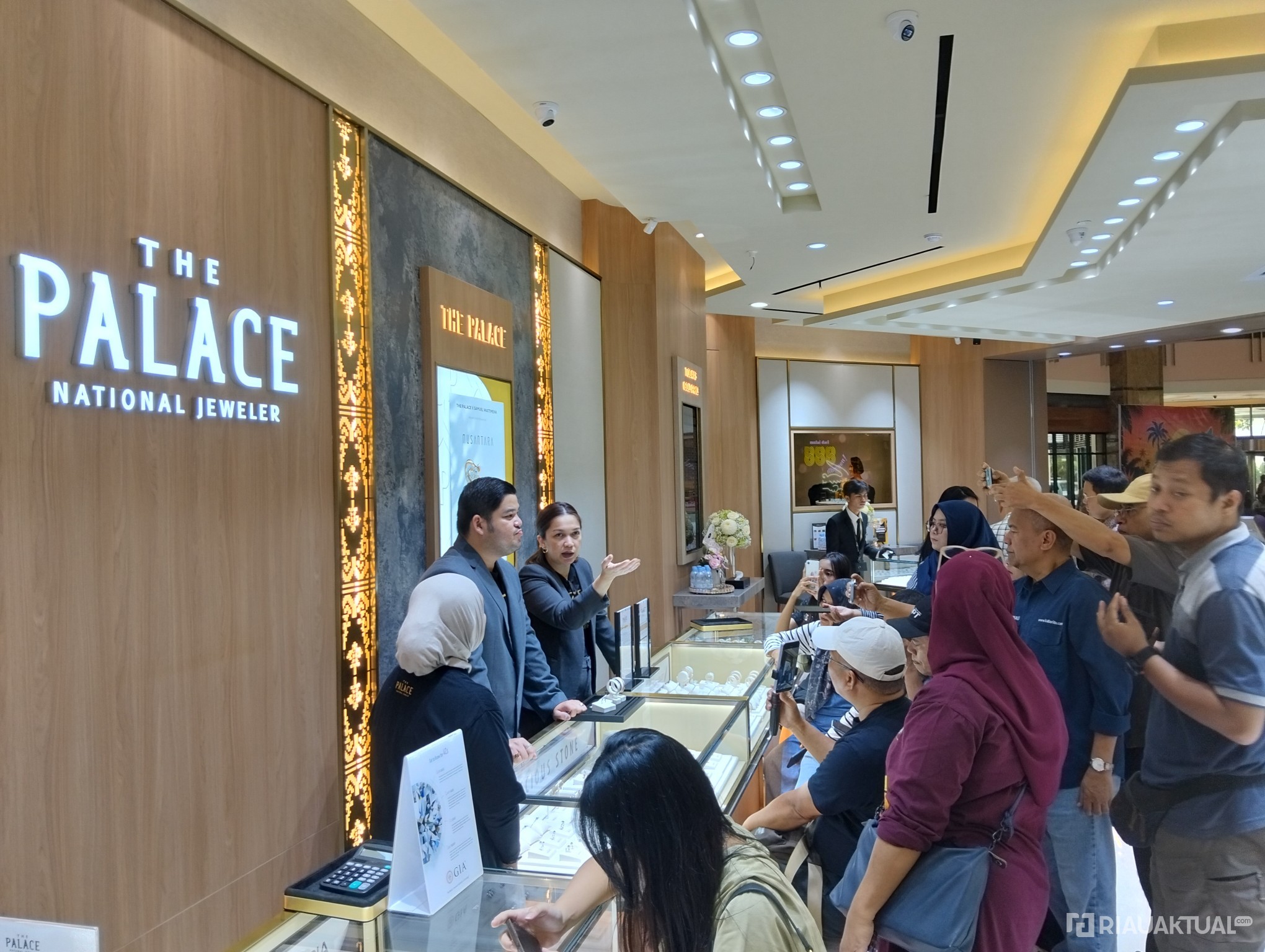 The Palace Jeweler Buka Kembali Gerai di Mal SKA Pekanbaru, Ada Diskon hingga 50 Persen