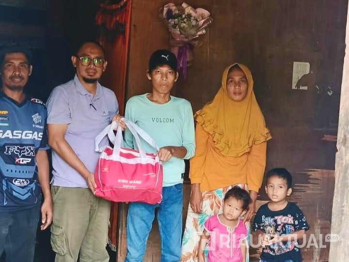 Respon Cepat Dinsos Siak Ketahui Perjuangan Ibu Cari Nafkah demi Anak dan Suami yang Sakit