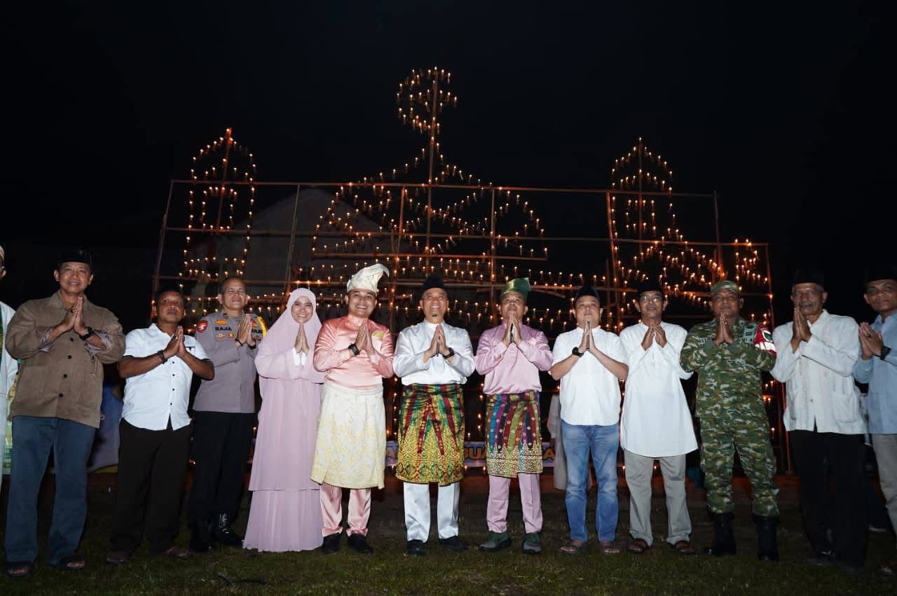 Festival Lampu Colok Meriahkan Ramadan di Bukit Raya Pekanbaru